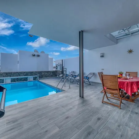 Mariña- Heated Pool *