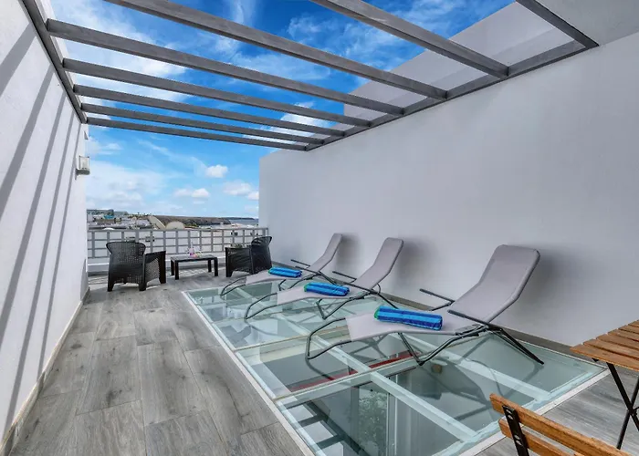 Marina- Heated Pool Playa Blanca (Lanzarote)